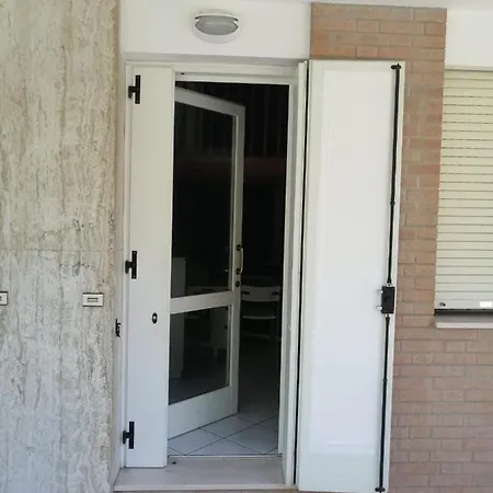Ute Otel 3*